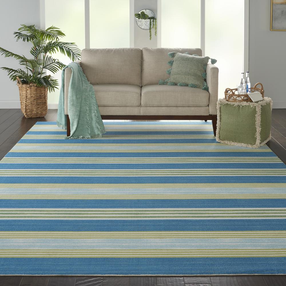 Sun N Shade Area Rug, Green/Teal, 10' x 13'. Picture 3