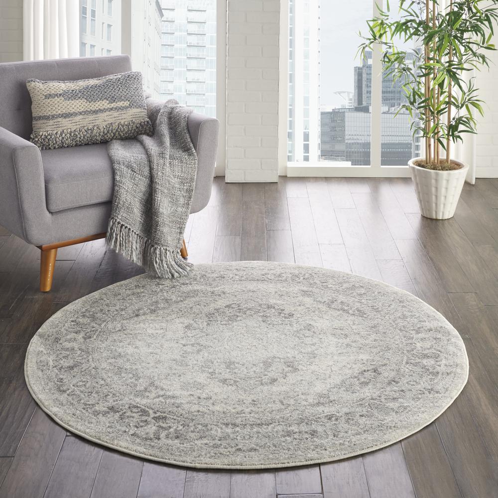 Tranquil Area Rug, Ivory/Grey, 5'3" X ROUND. Picture 3