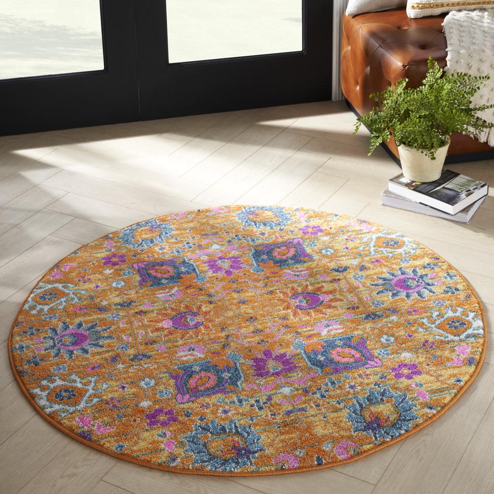 Bohemian Round Area Rug, 4' x Round. Picture 3