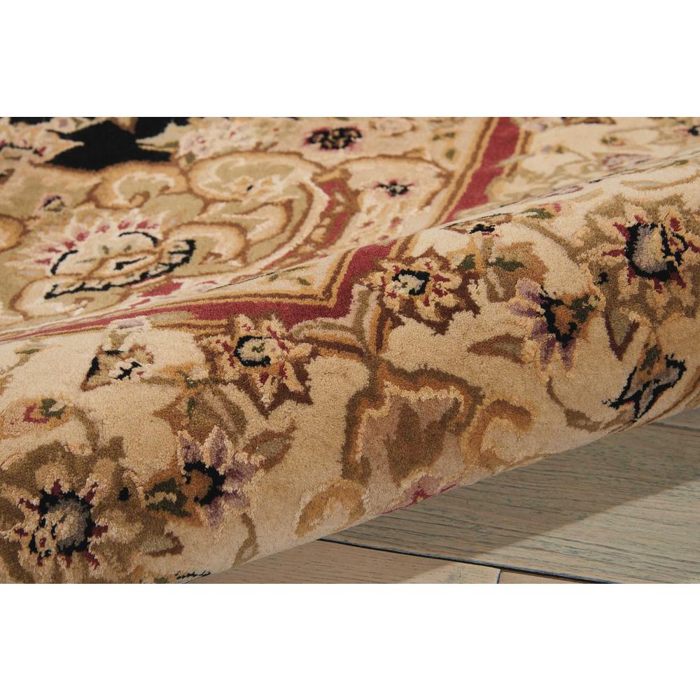 Traditional Rectangle Area Rug, 3' x 4'. Picture 4