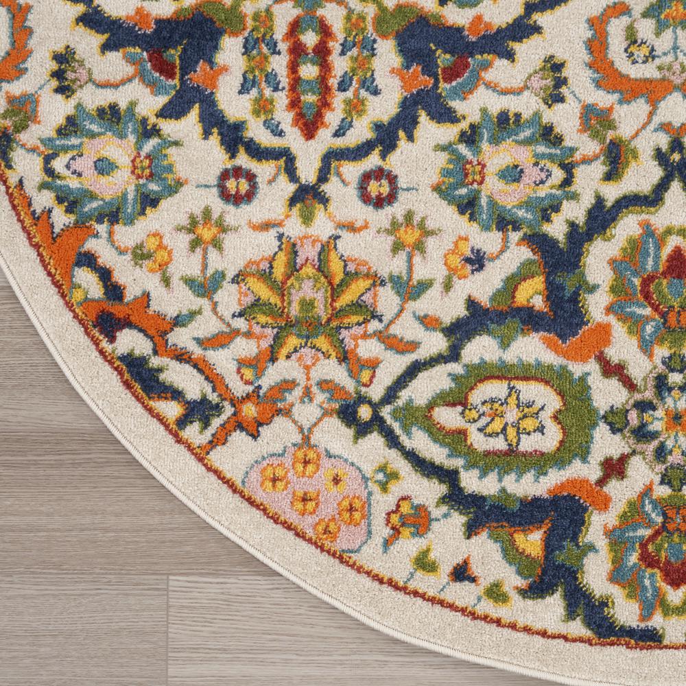 Bohemian Round Area Rug, 5' x Round. Picture 5