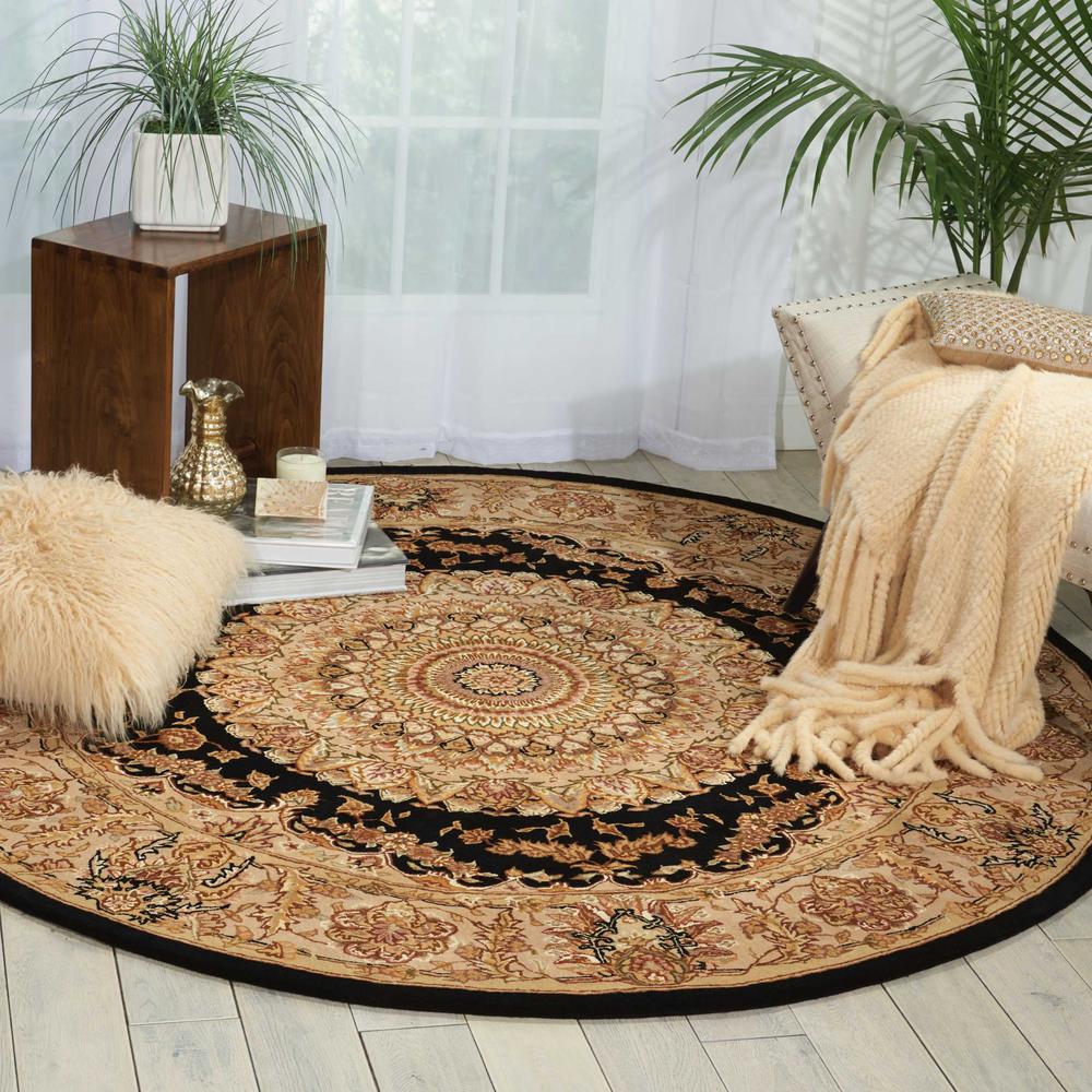 Oval Traditional Handmade Area Rug. Picture 2