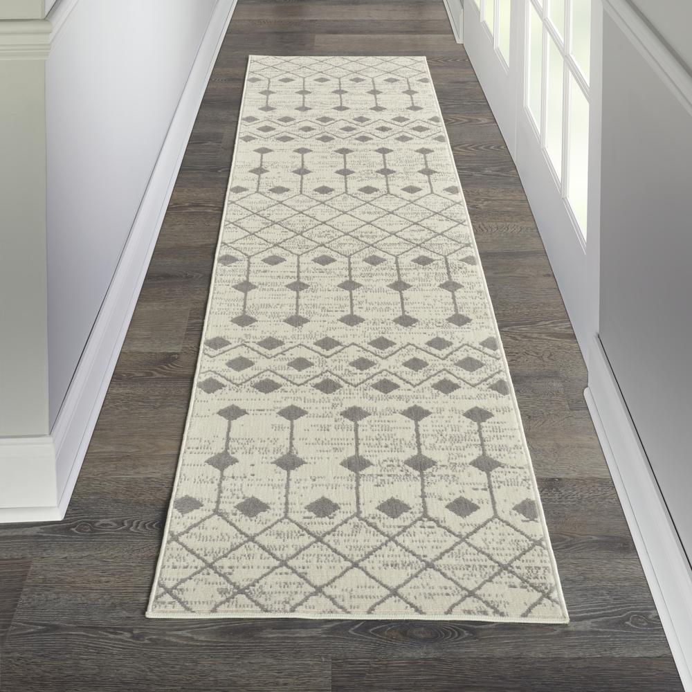 GRF37 Grafix Ivory/Grey Area Rug- 2'3" x 7'6". Picture 2
