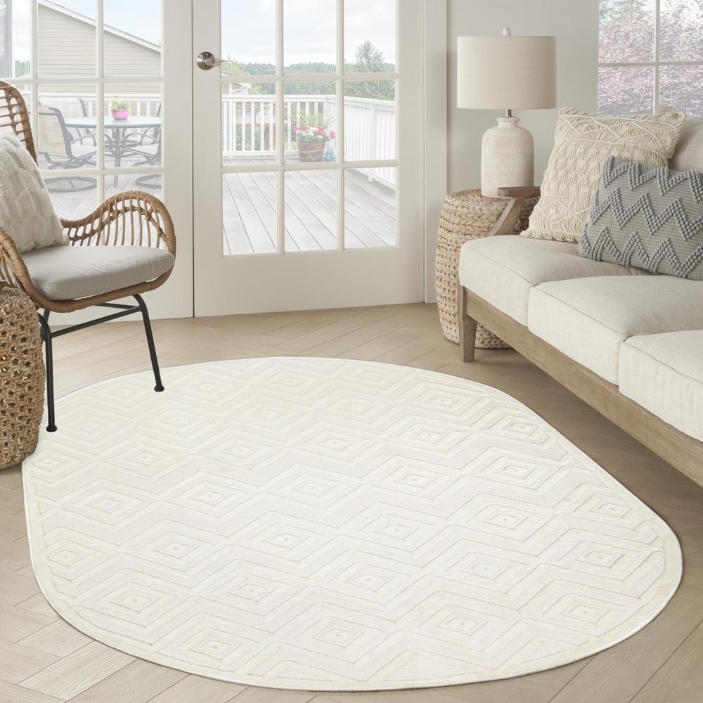 Modern Oval Area Rug, 6' x 9' Oval. Picture 2