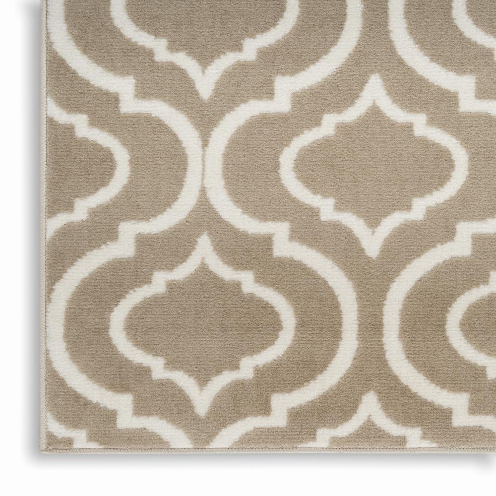 Contemporary Rectangle Area Rug, 5' x 7'. Picture 5