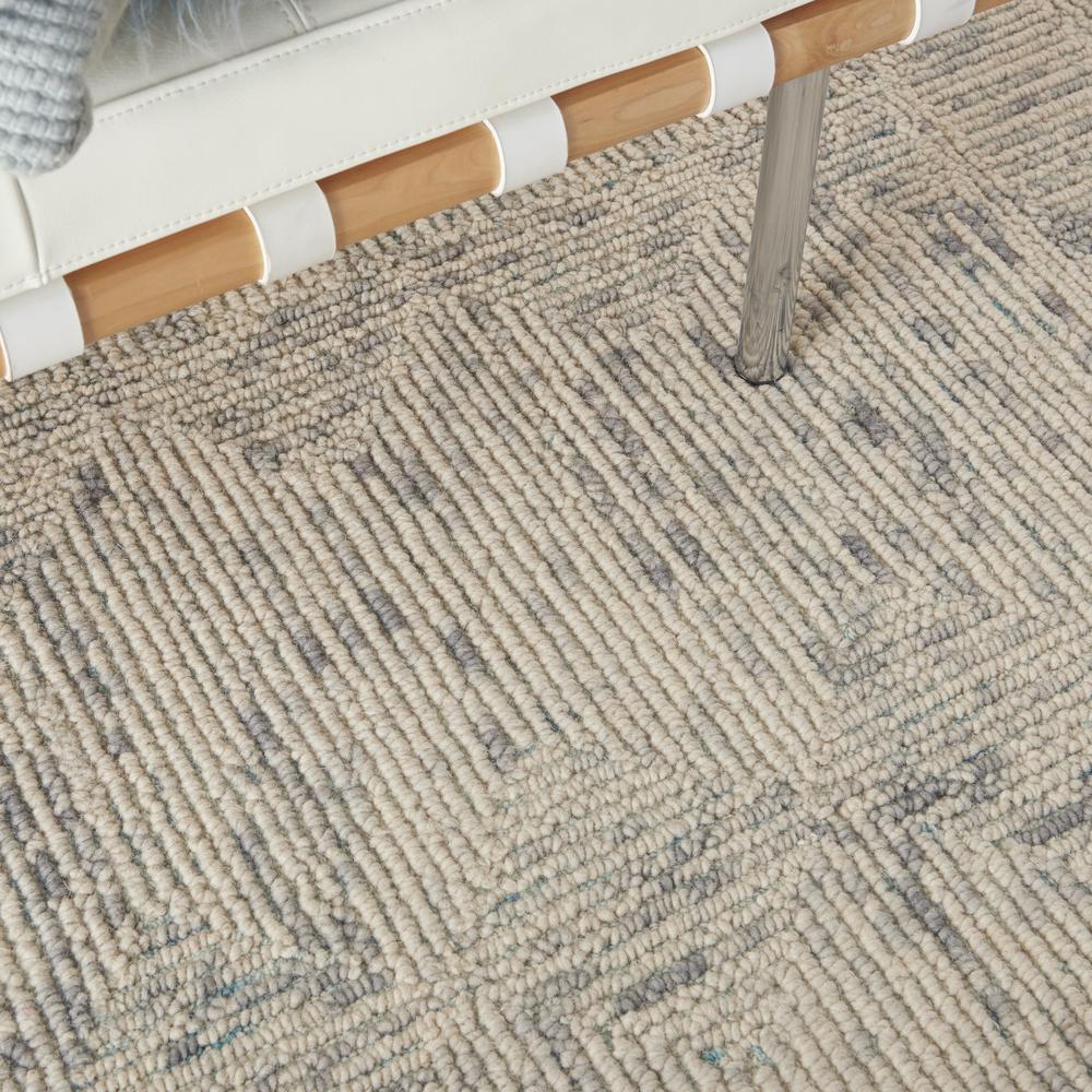 Modern Rectangle Area Rug, 4' x 6'. Picture 9