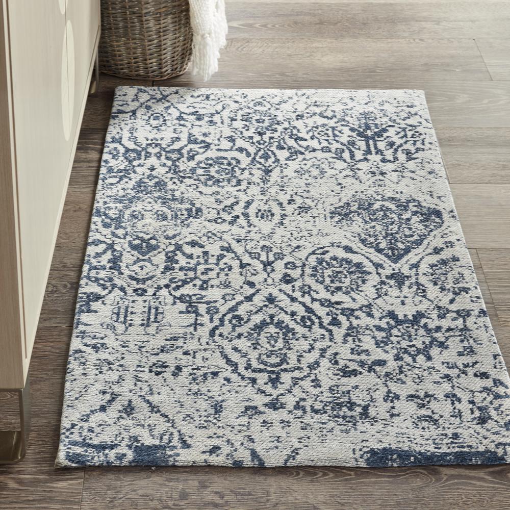 DAS06 Damask Blue Area Rug- 2'3" x 3'9". Picture 2