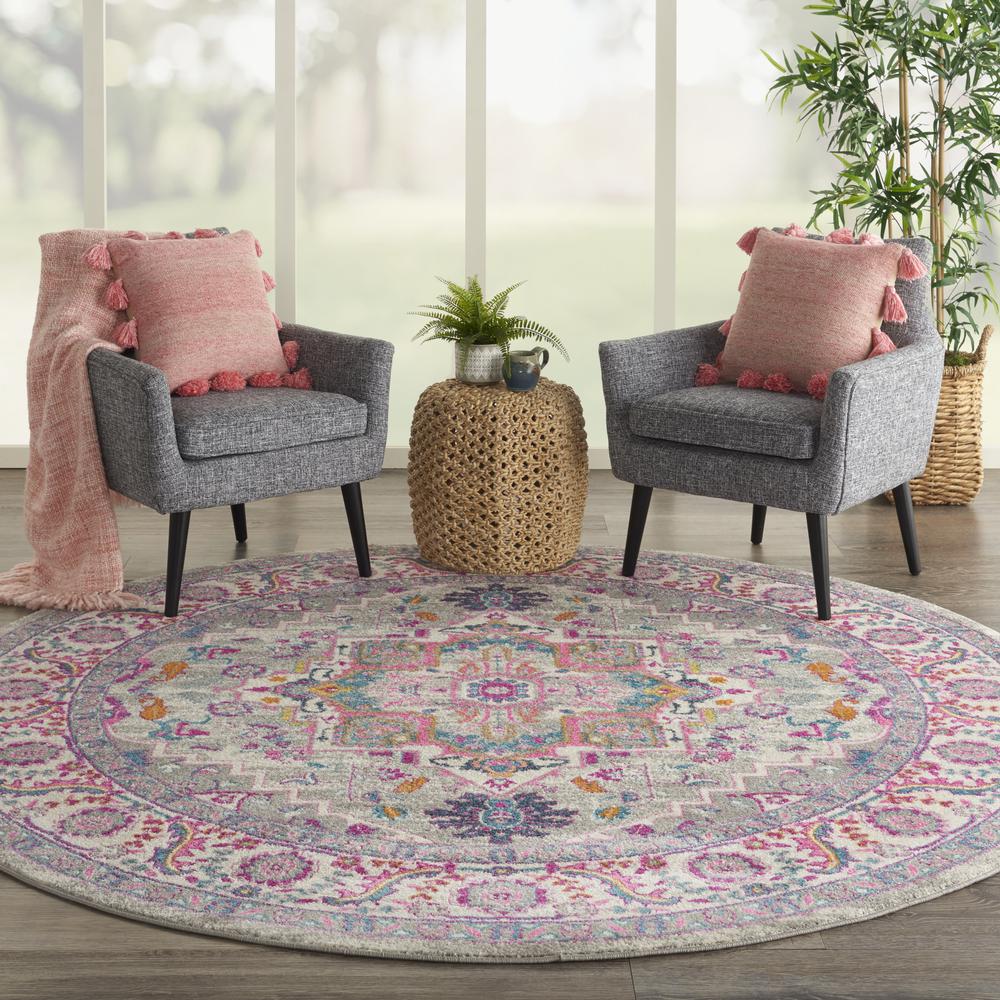 Bohemian Round Area Rug, 8' x Round. Picture 3