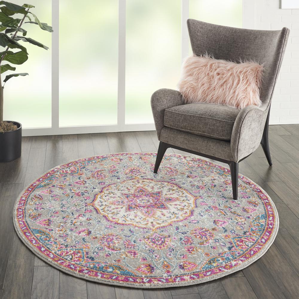 Transitional Round Area Rug, 4' x Round. Picture 9