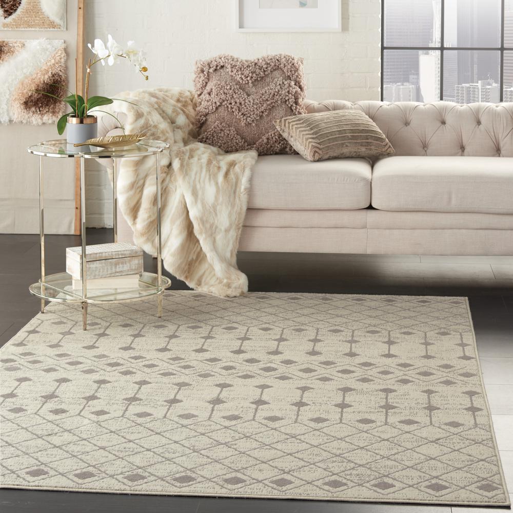 GRF37 Grafix Ivory/Grey Area Rug- 5'3" x 7'3". Picture 9