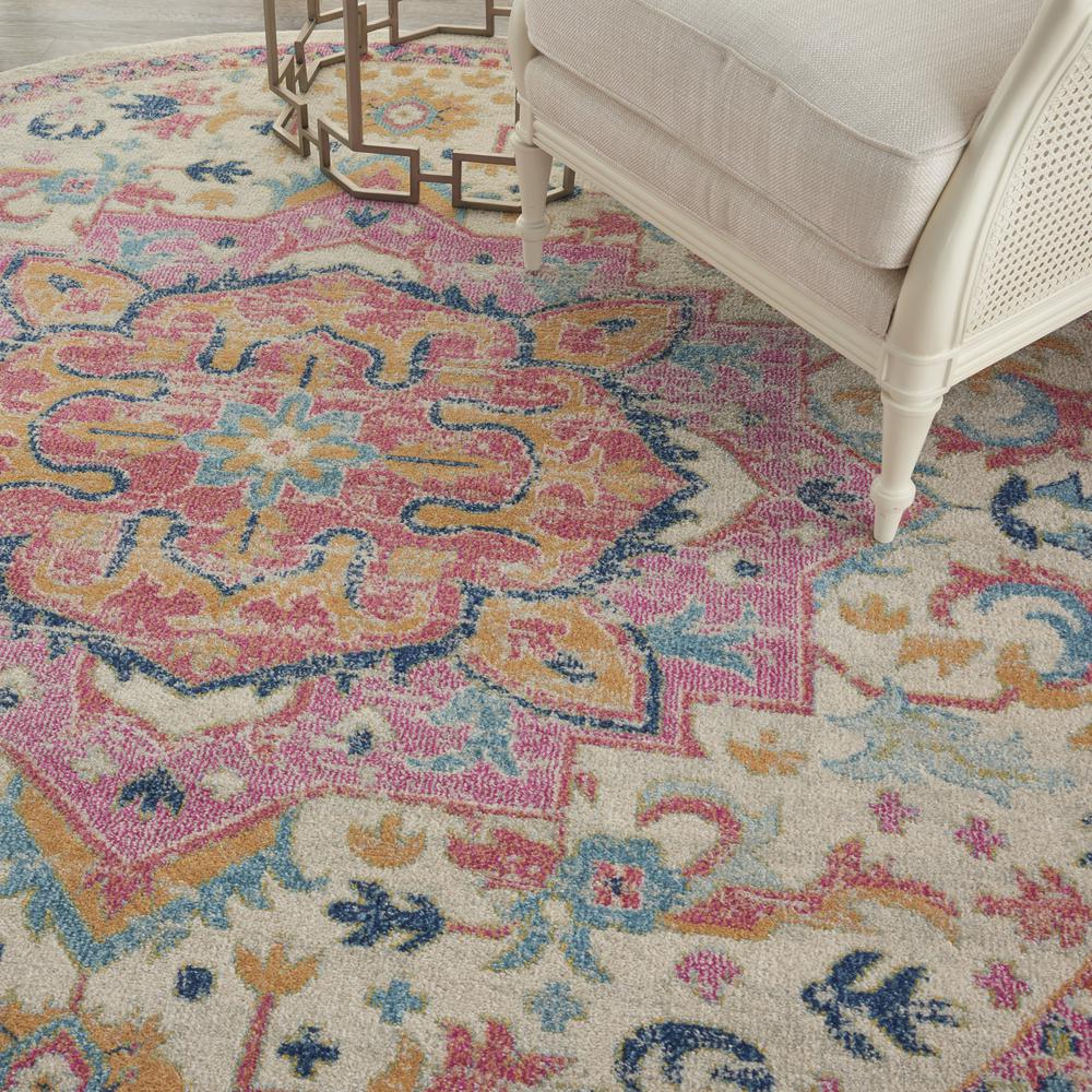 Bohemian Round Area Rug, 8' x Round. Picture 9