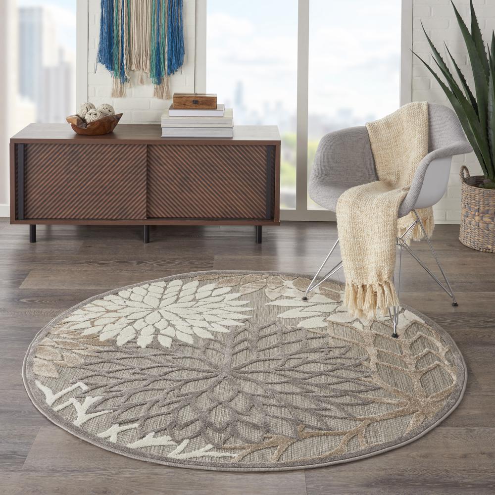 Nourison Aloha Indoor/Outdoor Round Area Rug, 5'3" x ROUND, Natural. Picture 2