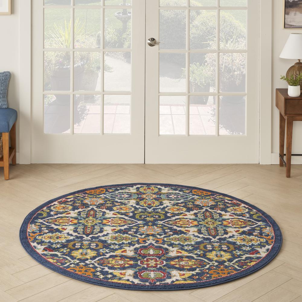 Bohemian Round Area Rug, 5' x Round. Picture 10