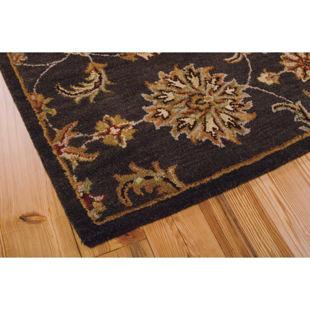Traditional Rectangle Area Rug, 3' x 4'. Picture 3
