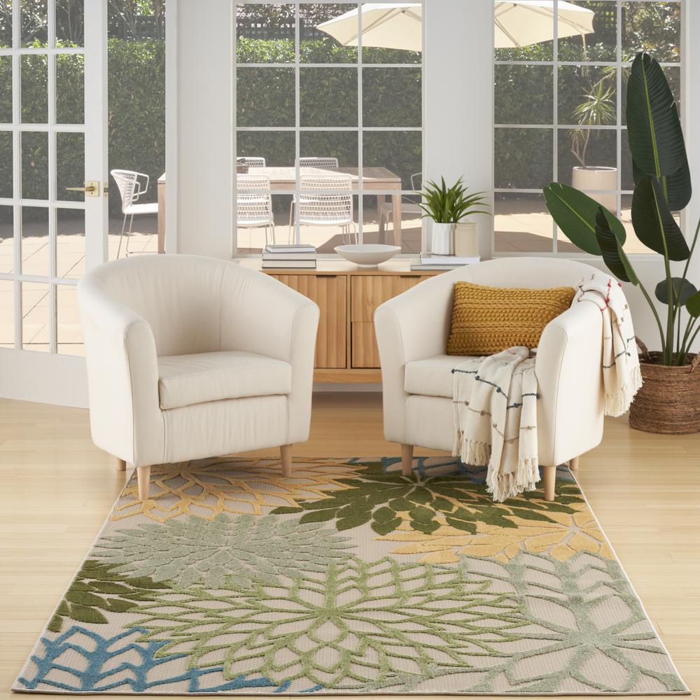 Tropical Rectangle Area Rug, 4' x 6'. Picture 2