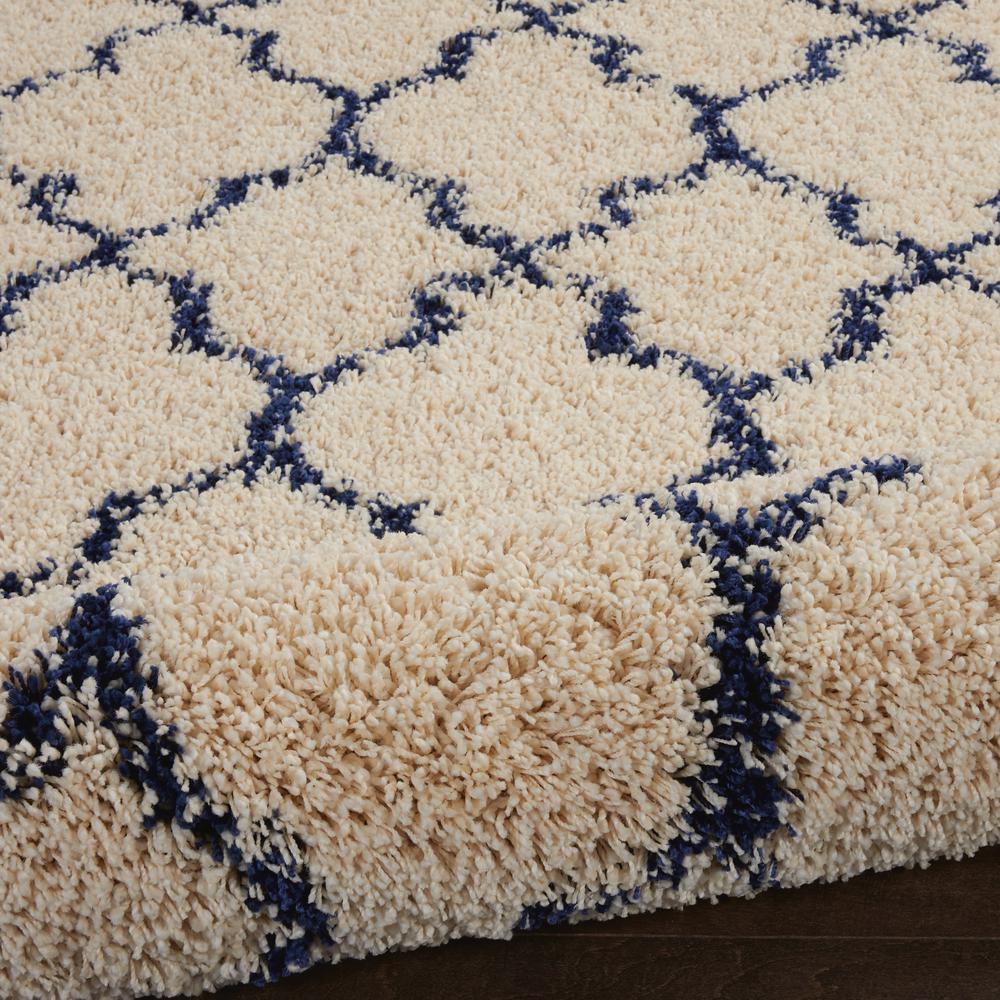Amore Area Rug, Ivory/Blue, 5'3" x 7'5". Picture 7