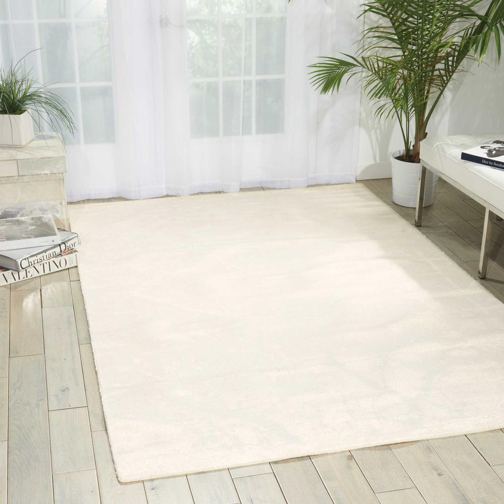 Twilight Area Rug, Ivory, 5'6" x 8'. Picture 4