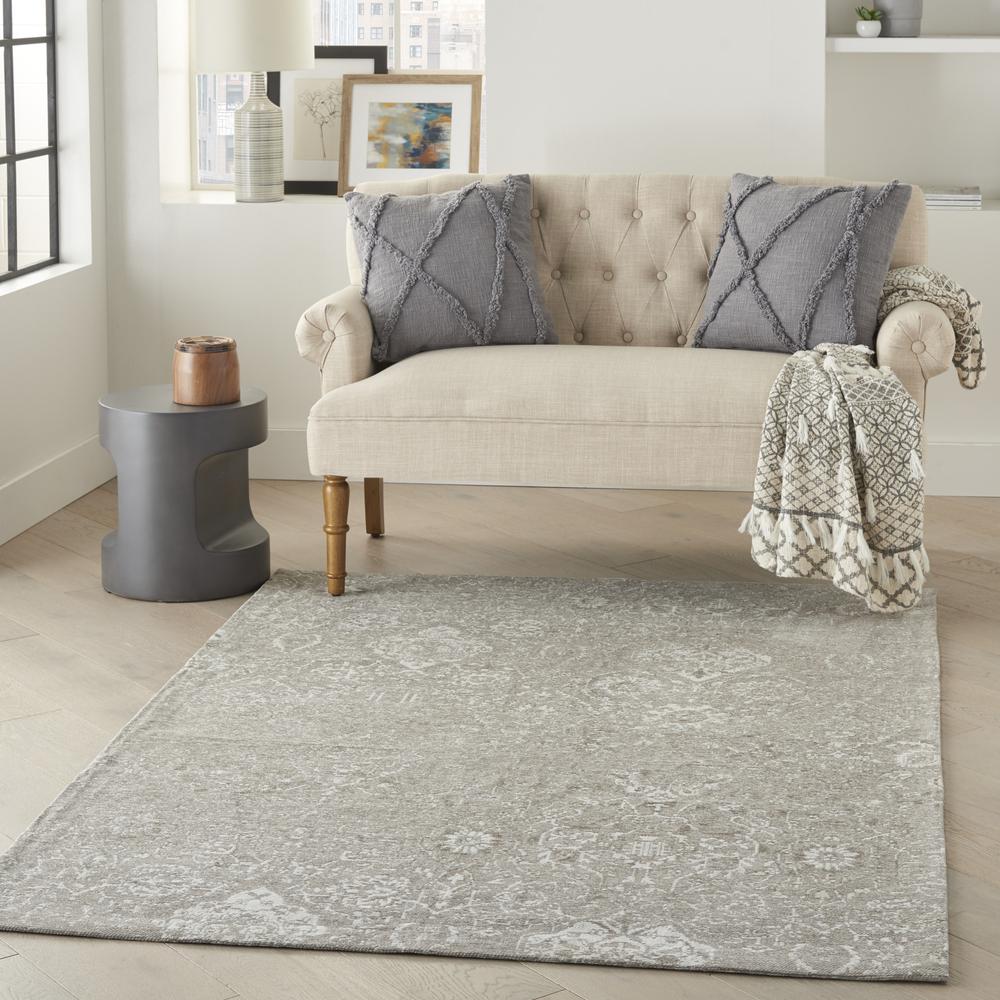 DAS06 Damask Lt Grey Area Rug- 3'6" x 5'6". Picture 9
