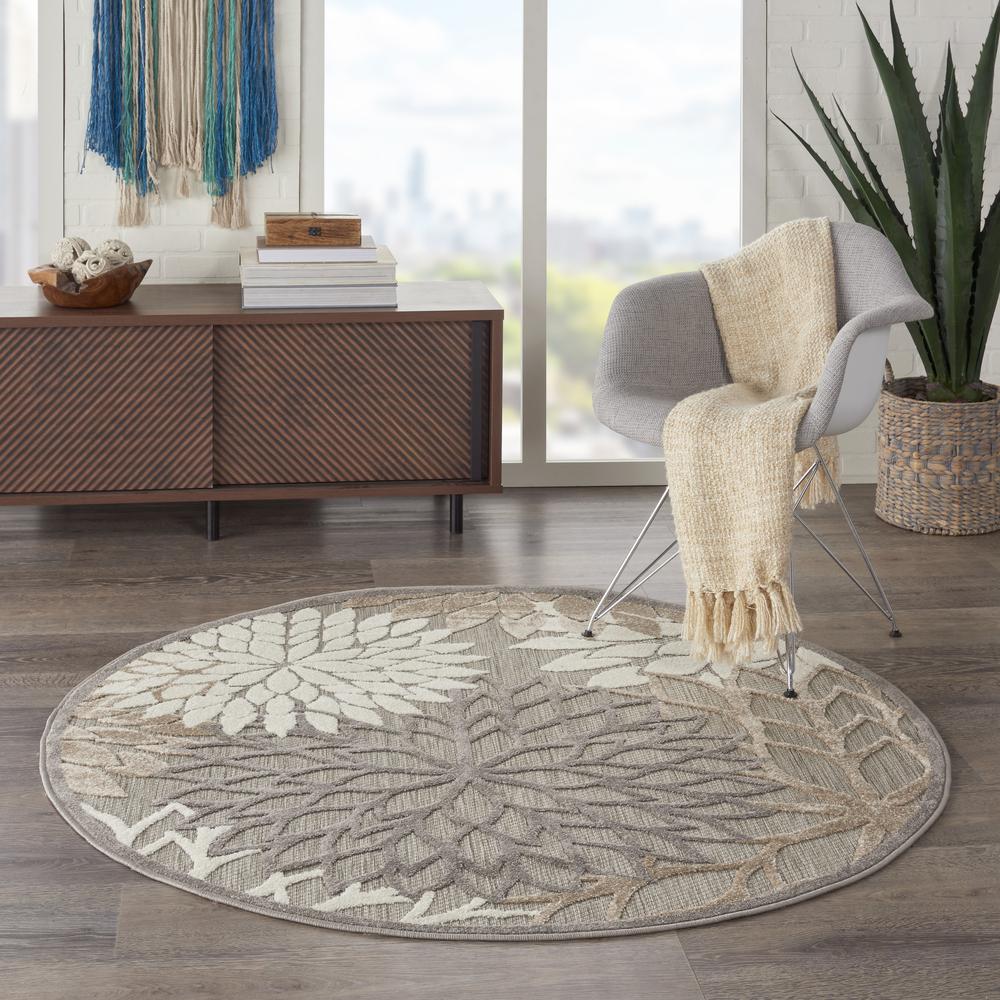 Nourison Aloha Indoor/Outdoor Round Area Rug, 5'3" x ROUND, Natural. Picture 9
