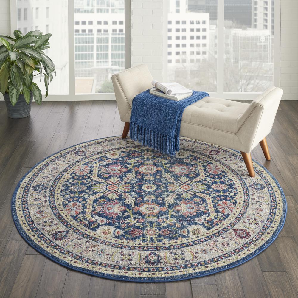 Traditional Round Area Rug, 4' x Round. Picture 2