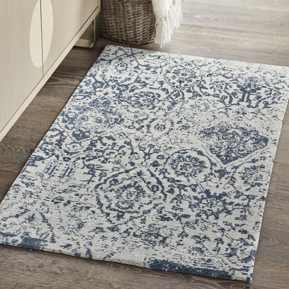 DAS06 Damask Blue Area Rug- 2'3" x 3'9". Picture 9