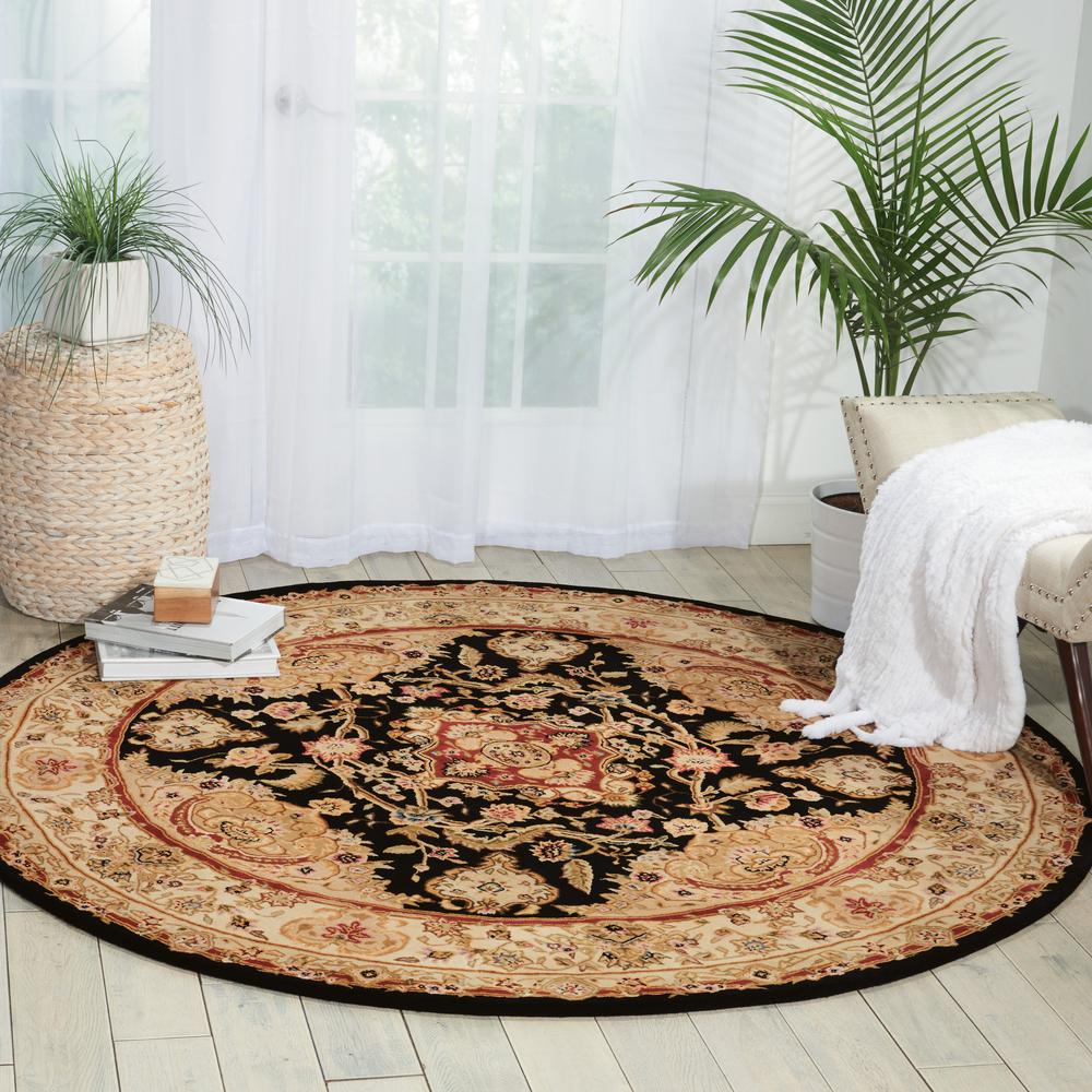 Traditional Round Area Rug, 6' x Round. Picture 3