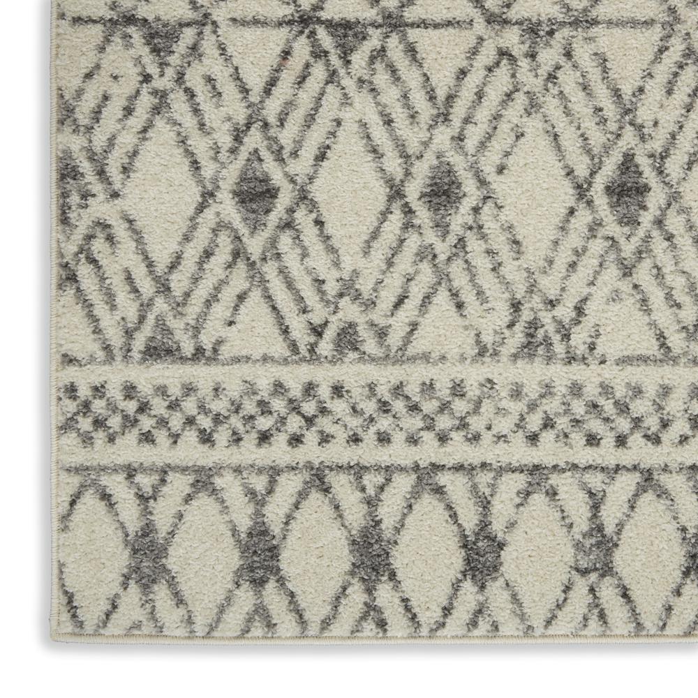 Bohemian Rectangle Area Rug, 4' x 6'. Picture 5