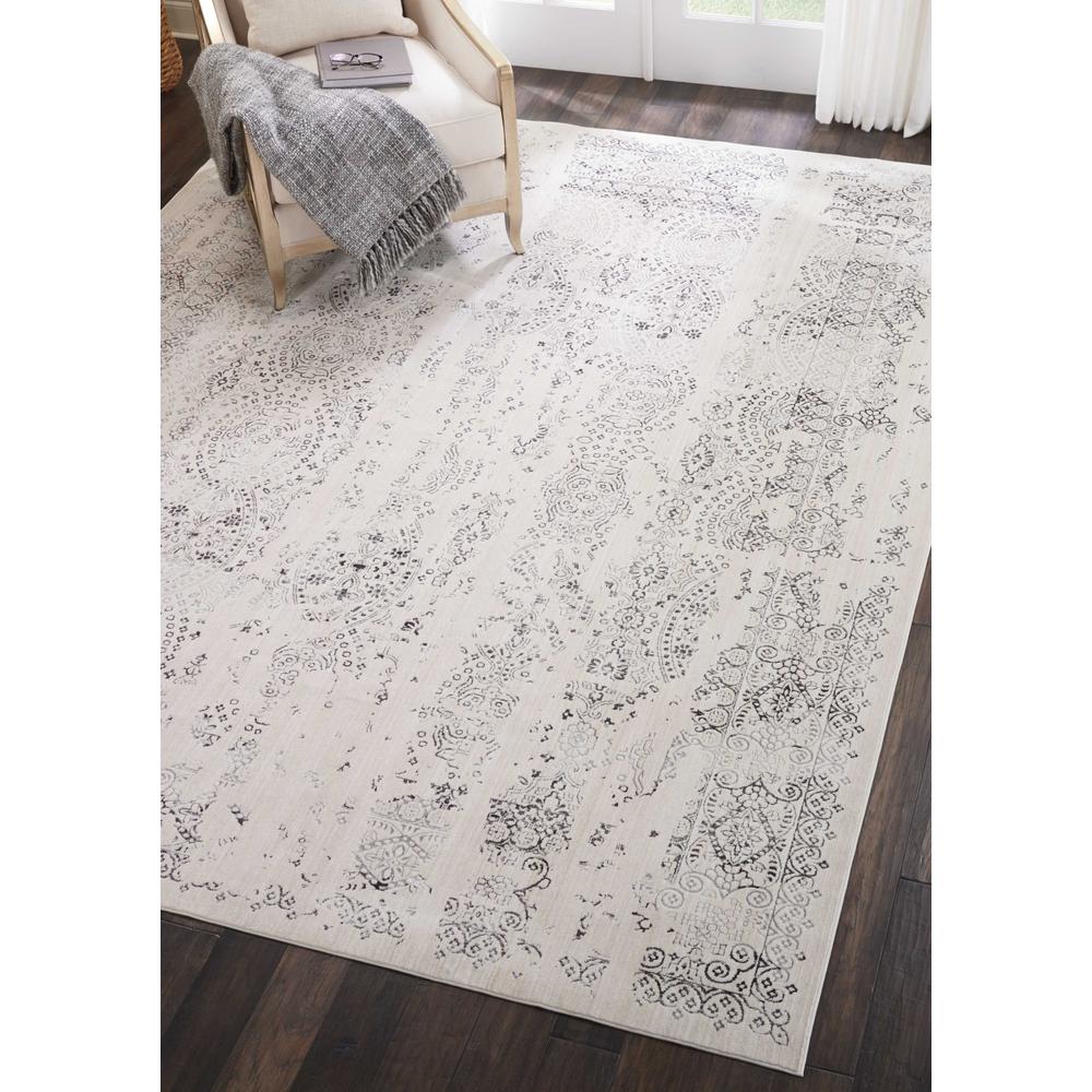 KI34 Silver Screen Area Rug, Ivory/Grey, 8' x 10'. Picture 3
