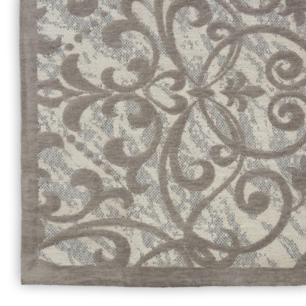 Damask Area Rug, Ivory/Grey, 5' x 7'. Picture 5