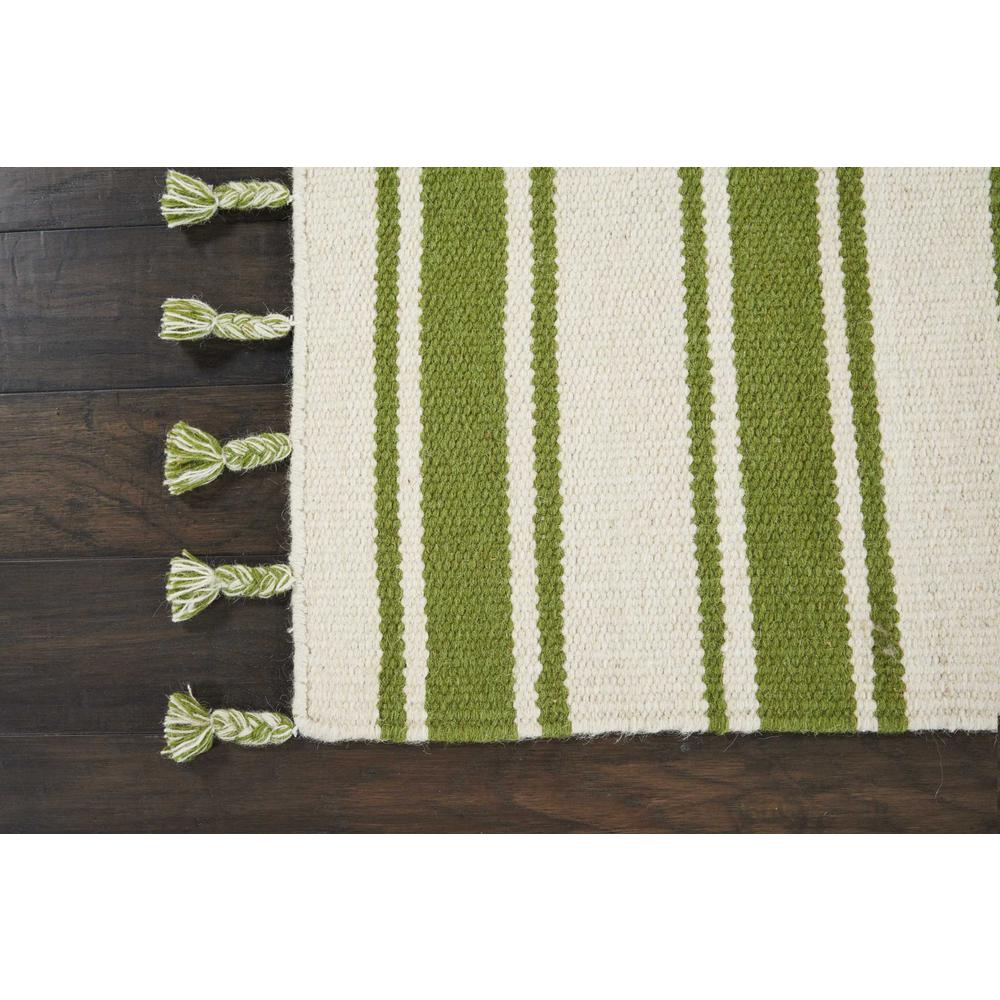 Solano Area Rug, Ivory/Green, 2'3" x 8'. Picture 3