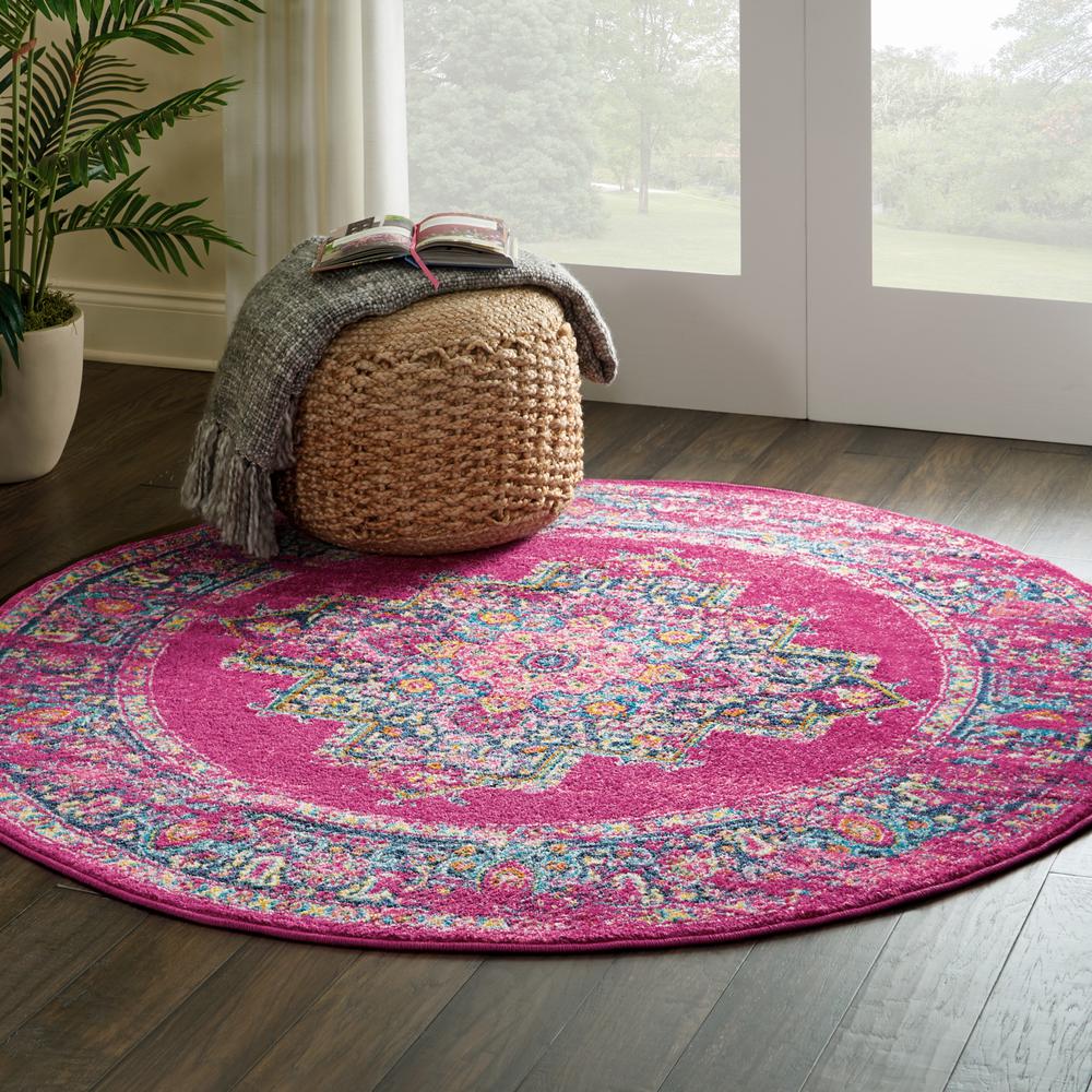 Bohemian Round Area Rug, 4' x Round. Picture 10