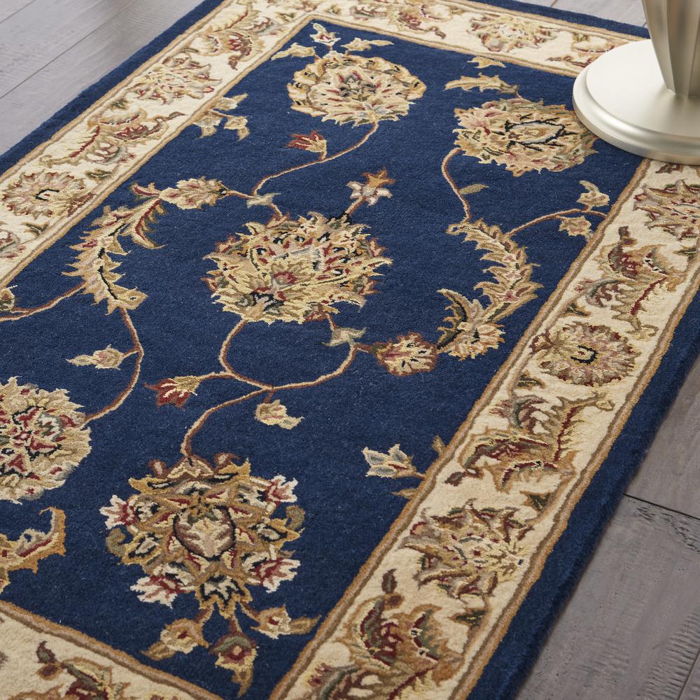 Rectangle Traditional Handmade Area Rug. Picture 8