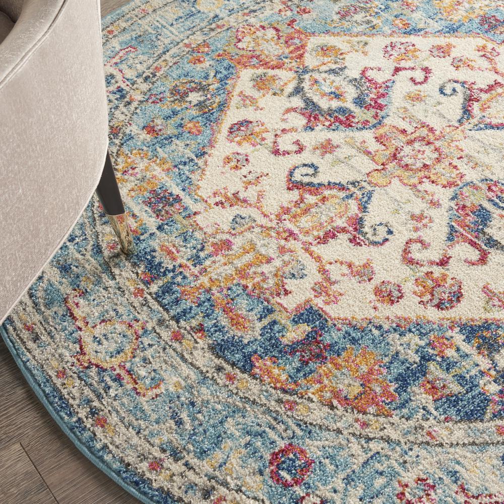 Bohemian Round Area Rug, 5' x Round. Picture 8