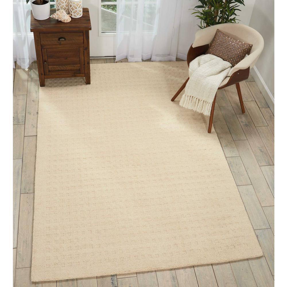 Perris Area Rug, Ivory, 5' x 7'6". Picture 2