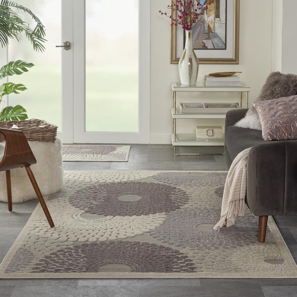 Graphic Illusions Area Rug, Grey, 3'6" x 5'6". Picture 9