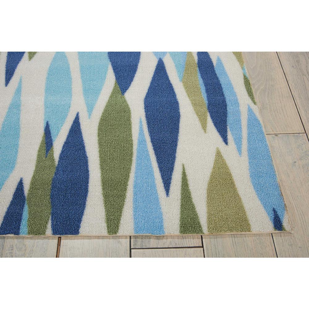 Sun N Shade Area Rug, Seaglass, 4'3" x 6'3". Picture 4