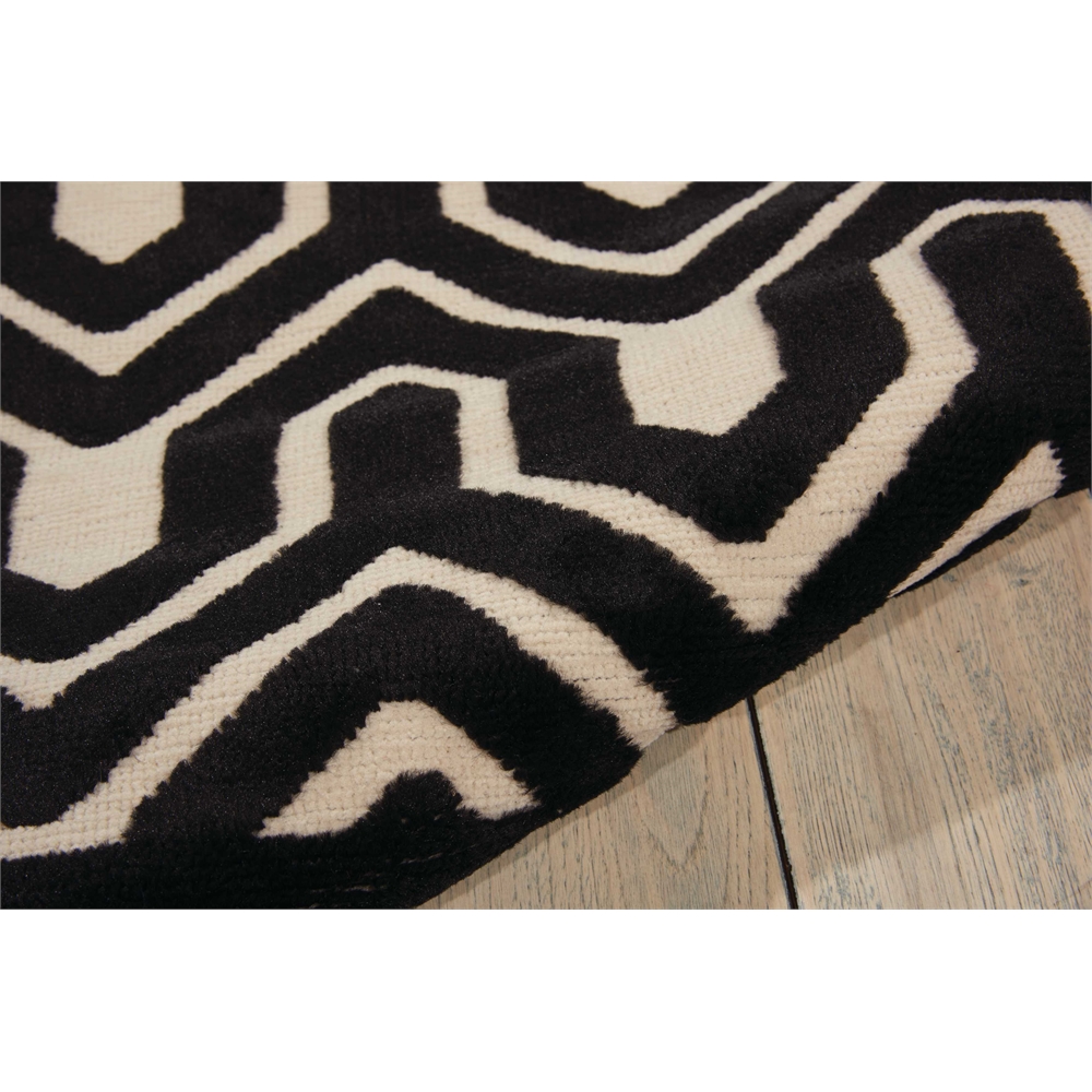 Ultima Ivory/Black Area Rug. Picture 7
