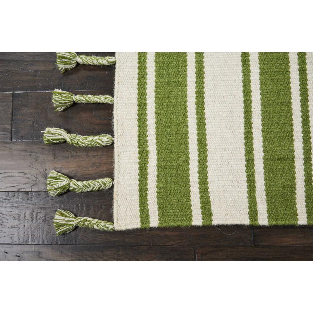 Solano Area Rug, Ivory/Green, 8' x 10'6". Picture 2