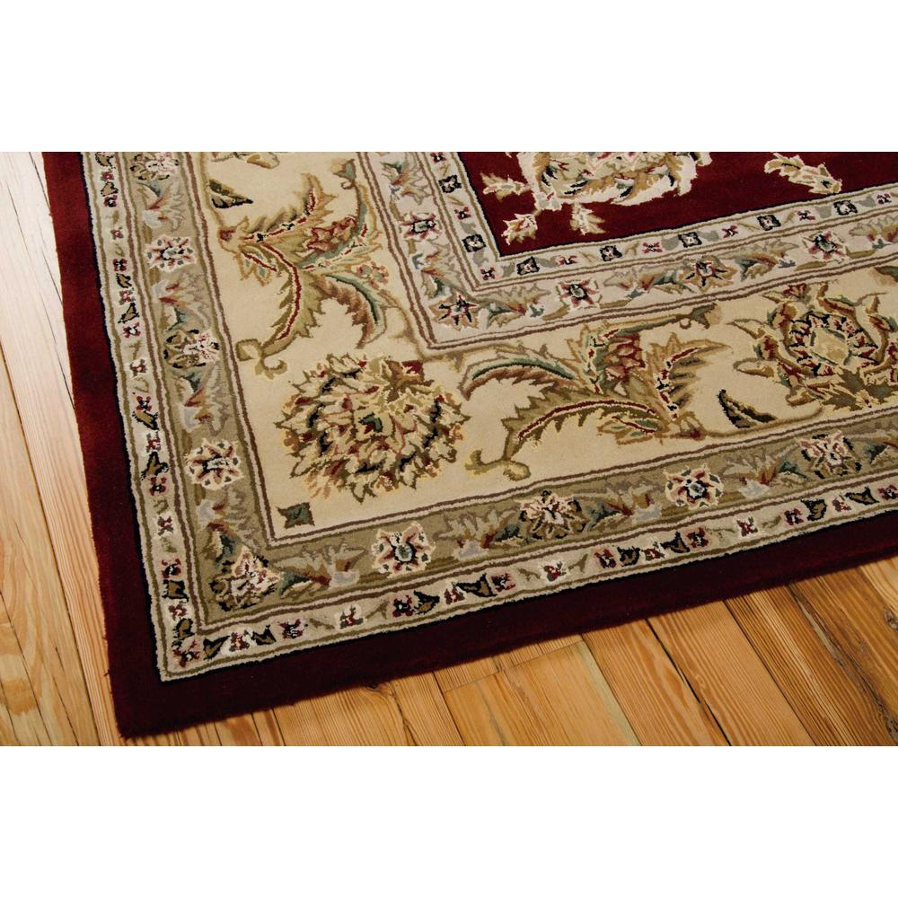 Traditional Rectangle Area Rug, 3' x 4'. Picture 3
