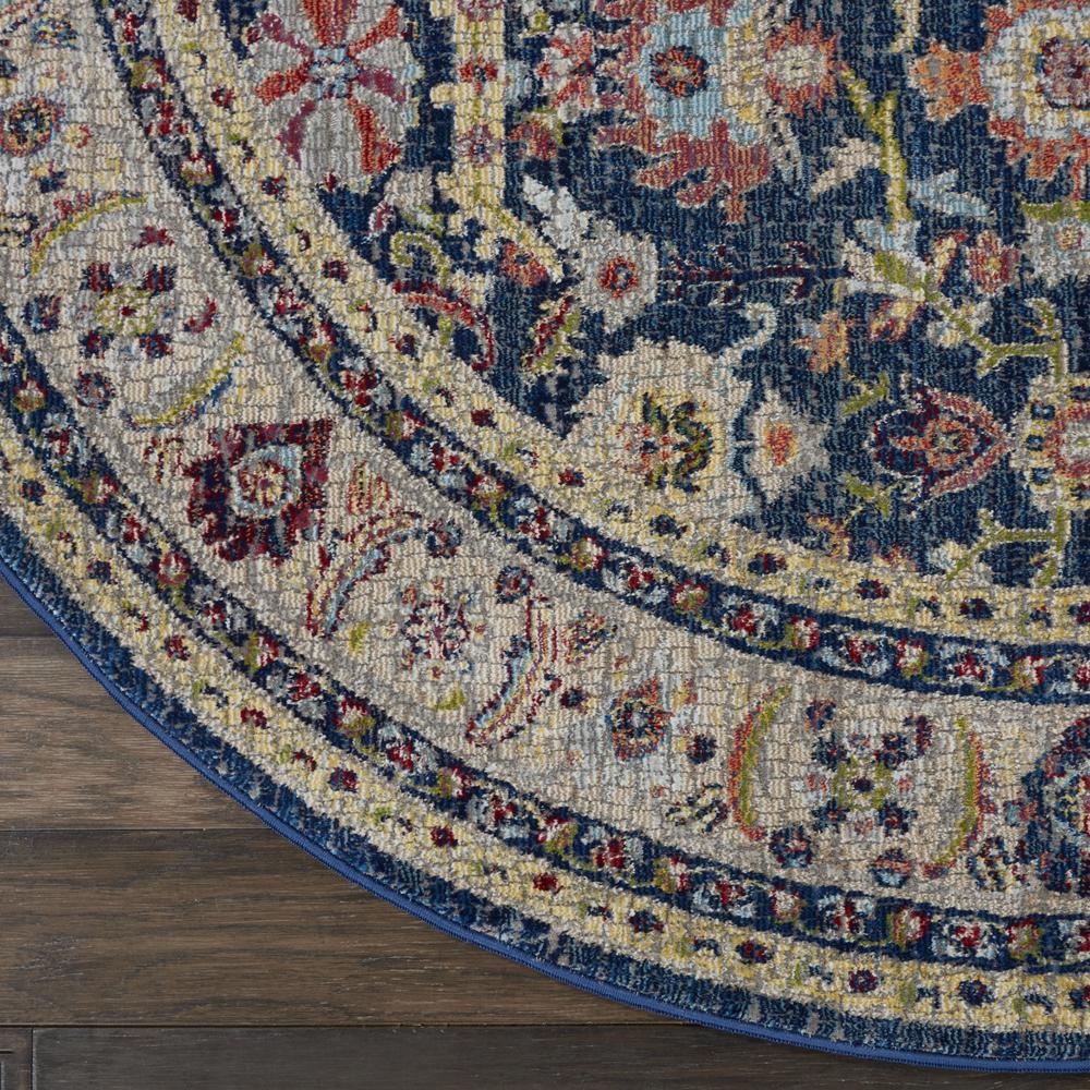 Traditional Round Area Rug, 4' x Round. Picture 4