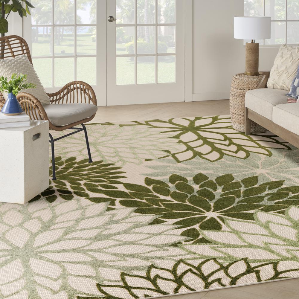 Tropical Rectangle Area Rug, 9' x 12'. Picture 3