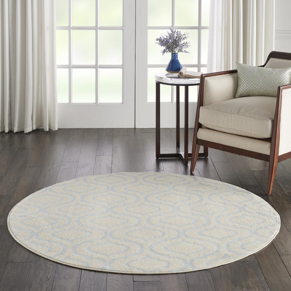 Jubilant Area Rug, Ivory/Blue, 5'3" x ROUND. Picture 4