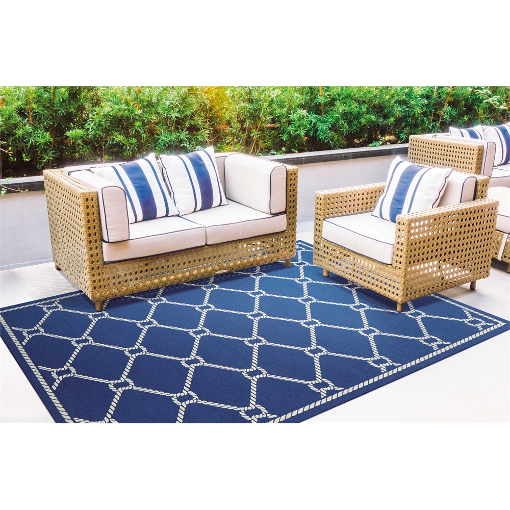Sun N Shade Area Rug, Navy, 5'3" x 7'5". Picture 1