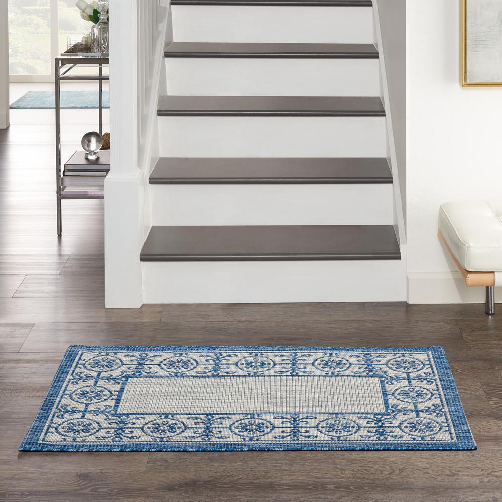 GRD03 Garden Party Ivory Blue Area Rug- 2'2" x 3'9". Picture 2