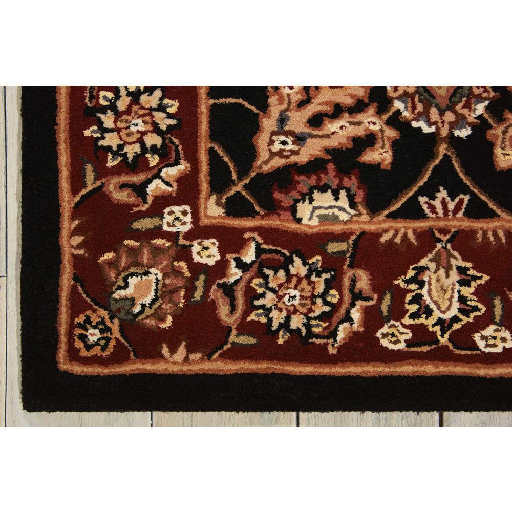 Traditional Rectangle Area Rug, 2' x 3'. Picture 3
