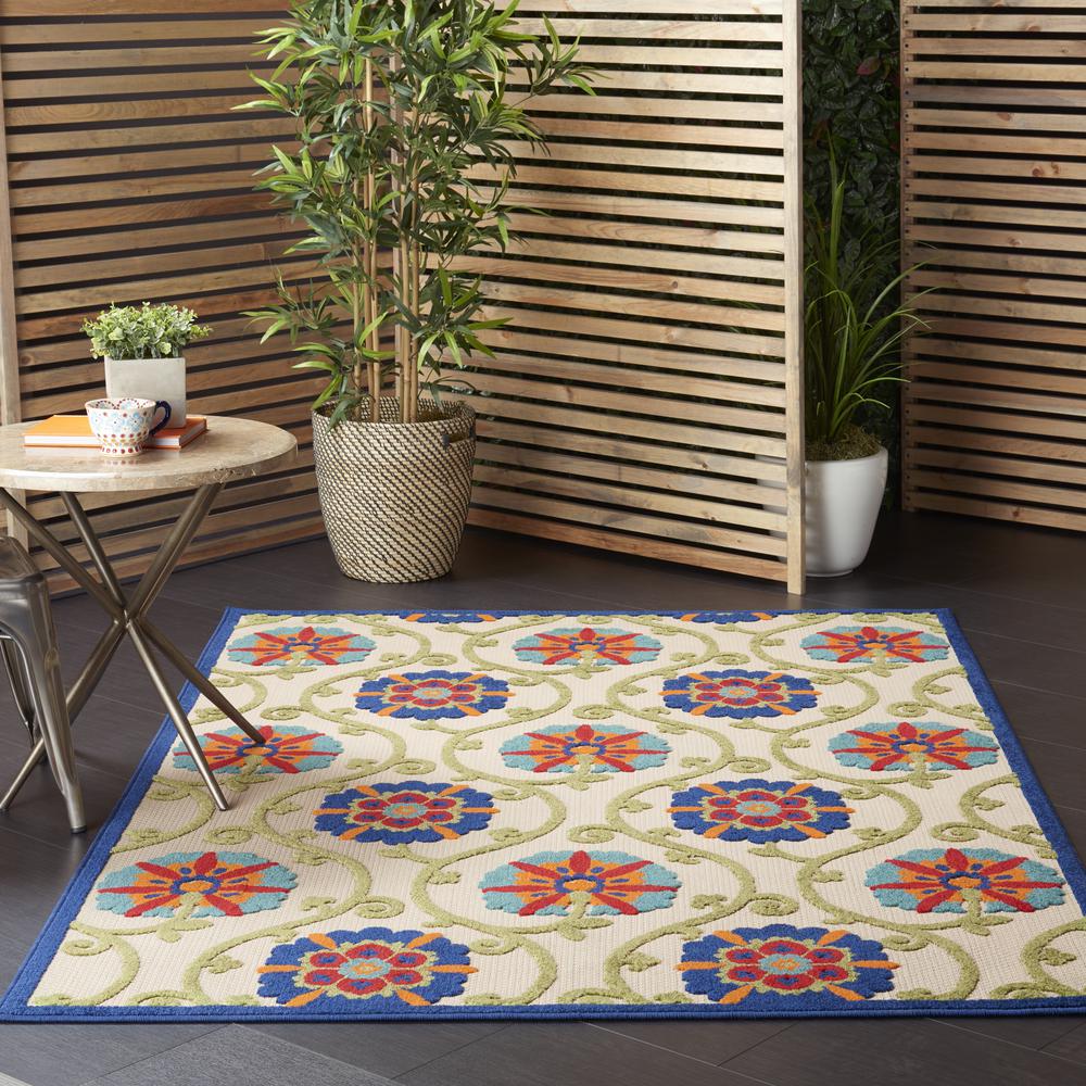 Contemporary Rectangle Area Rug, 4' x 6'. Picture 10