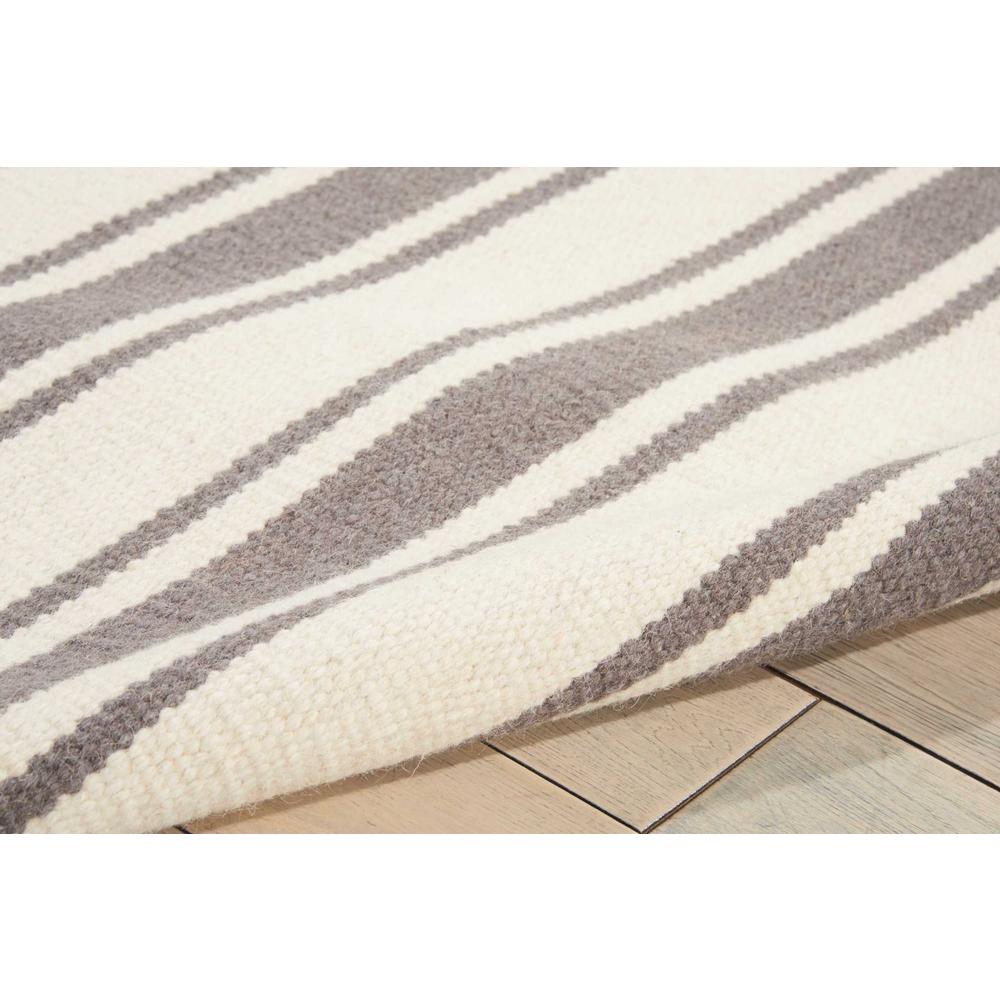 Solano Area Rug, Ivory/Grey, 4' x 6'6". Picture 4