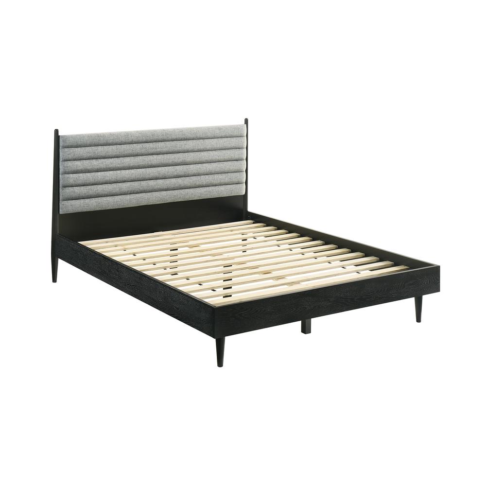 Artemio Queen Platform Wood Bed Frame in Black Finish. Picture 2