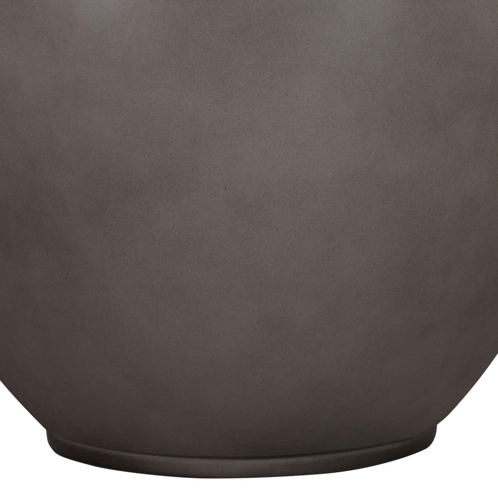 Moonstone Large Indoor or Outdoor Planter in Grey Concrete. Picture 2