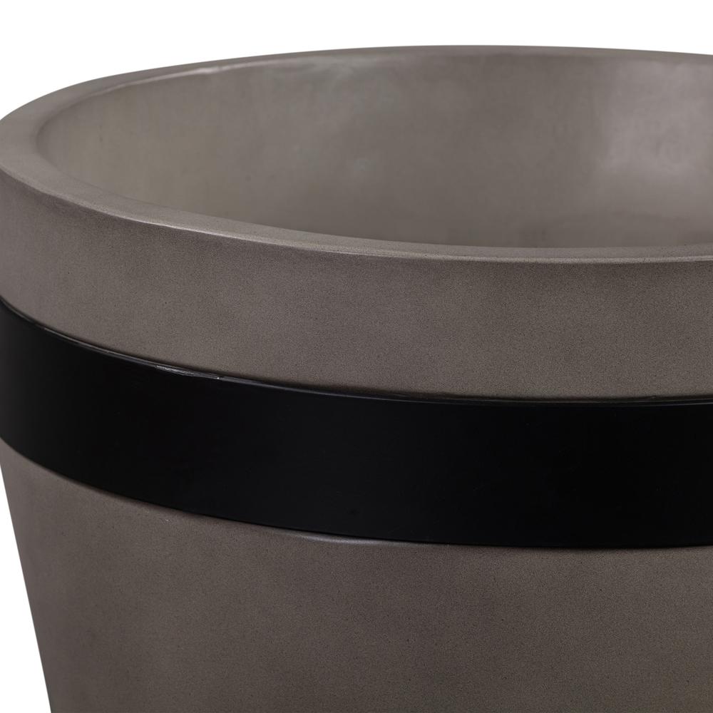 Obsidian Medium Indoor or Outdoor Planter in Grey Concrete with Black Accent. Picture 3